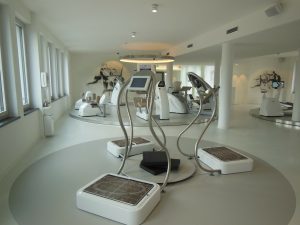 Màquines de cardio a una sala