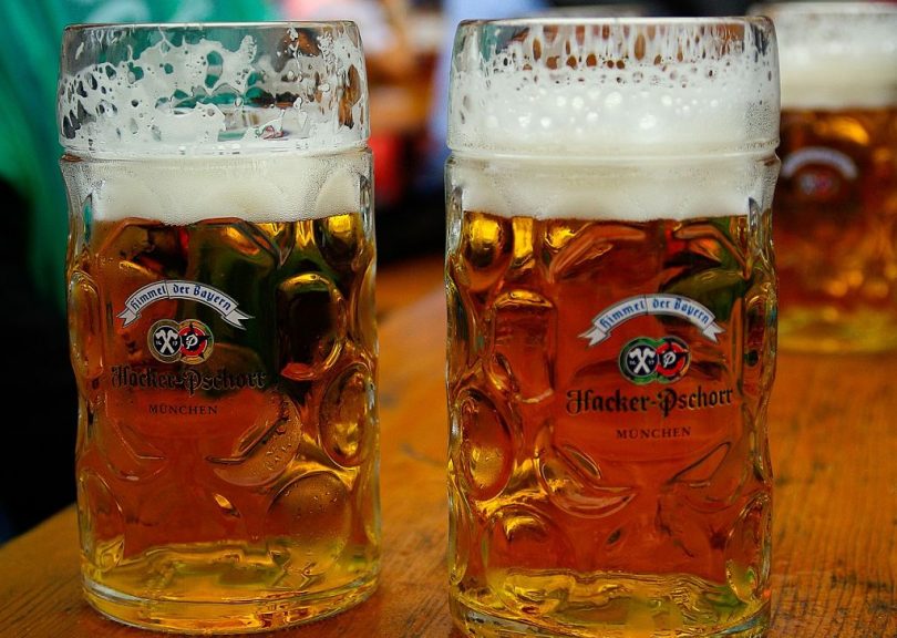 Dues gerres de cervesa alemanya
