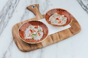 Plats de ceviche, tradicional de la gastronomia peruana