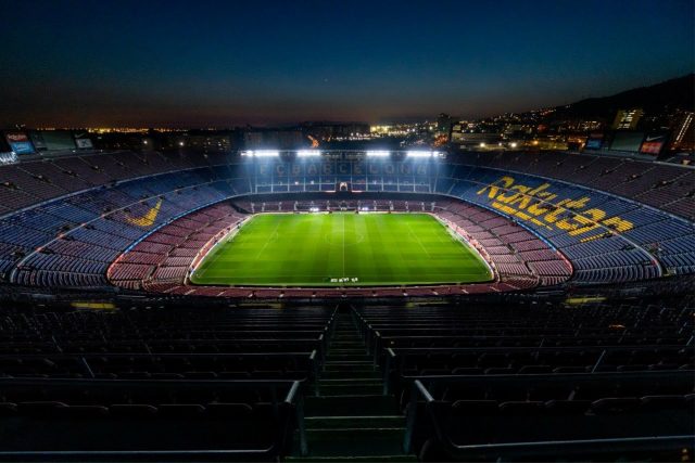 Estadi Camp Nou de nit